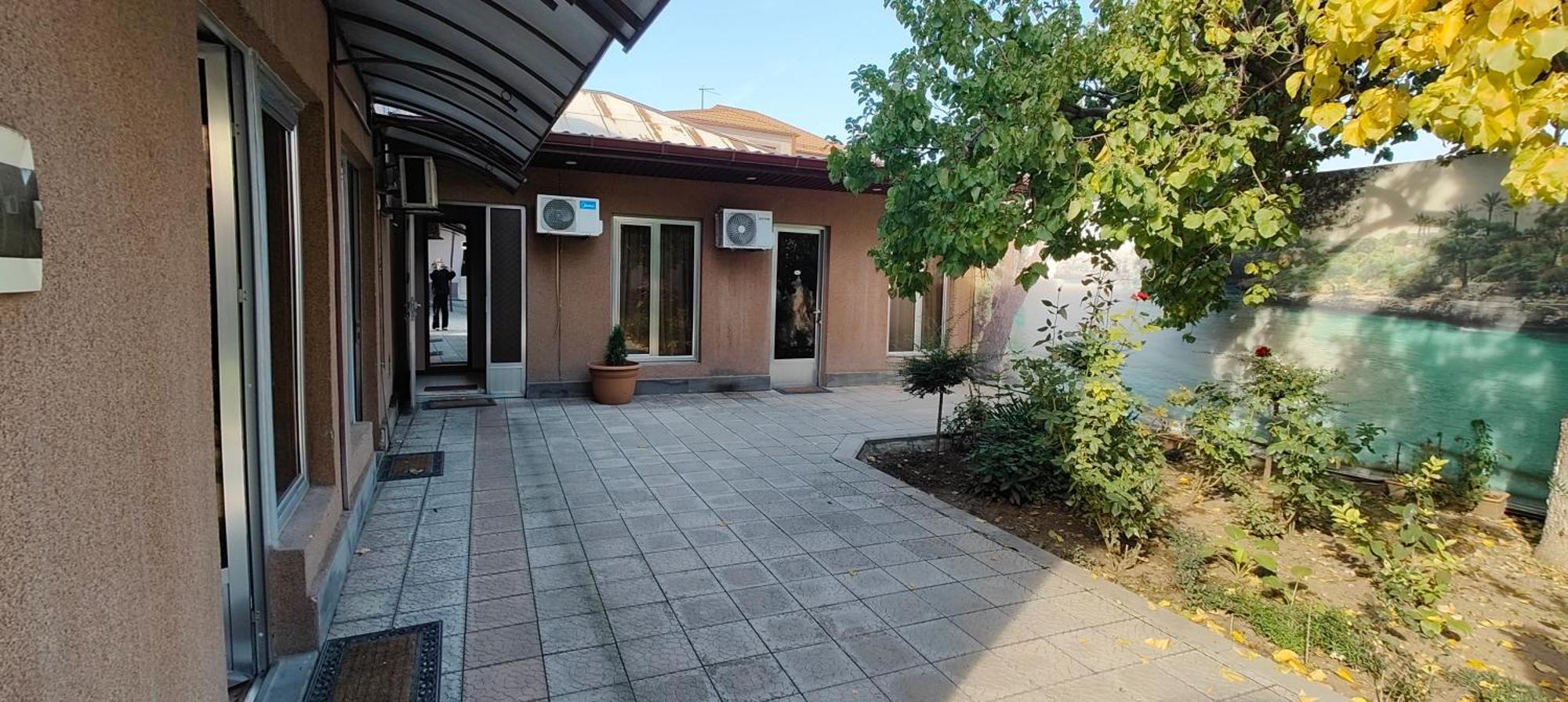Areg Hotel Erévan Extérieur photo