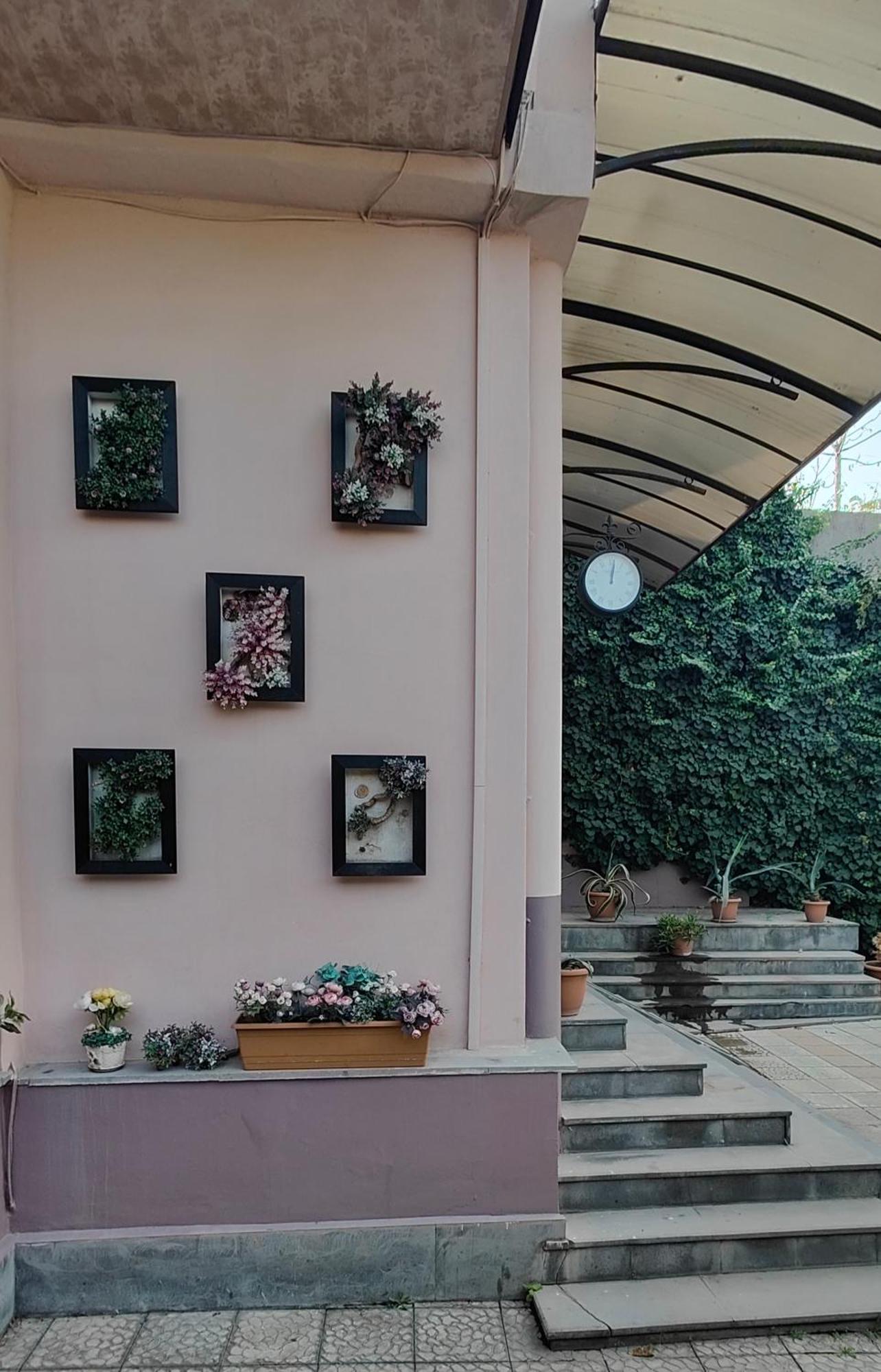 Areg Hotel Erévan Extérieur photo