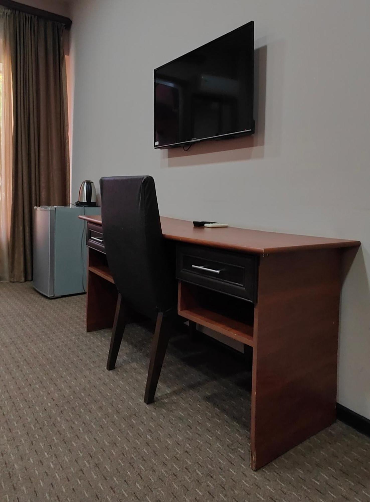 Areg Hotel Erévan Extérieur photo